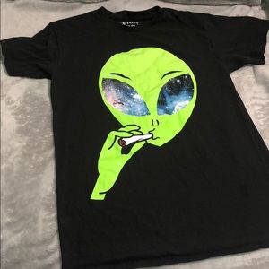 Unisex Spencer’s alien t-shirt